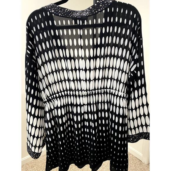 ✨HOST PICK✨ - St John Mini Bohemian Chic Black/White Tunic - Size Medium (EUC) - Picture 7 of 9